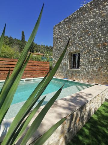 Montfort-sur-Argens (83570) VILLA RECENTE 3 CHAMBRES / JARDIN DE 400M²/ PISCINE/ GARAGE ET SOUS SOL DE 60M²