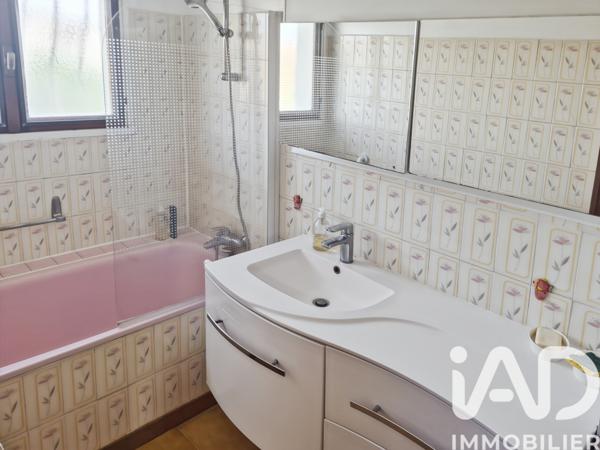 Maison à vendre 4 pièces 117 m² Roquemaure
