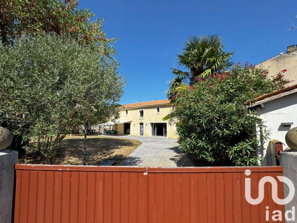 Maison à vendre 6 pièces 190 m² Fontenay-le-Comte