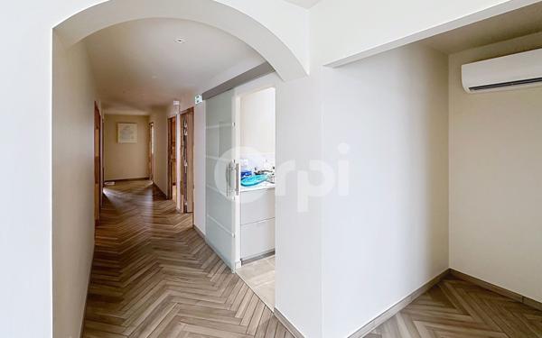 Maison à vendre    6 pièces • 121 m2 Compiègne