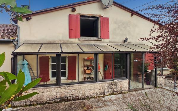 Maison à vendre    2 pièces •  Saint-Astier