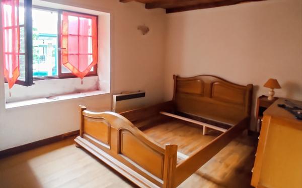 Maison à vendre    2 pièces •  Saint-Astier