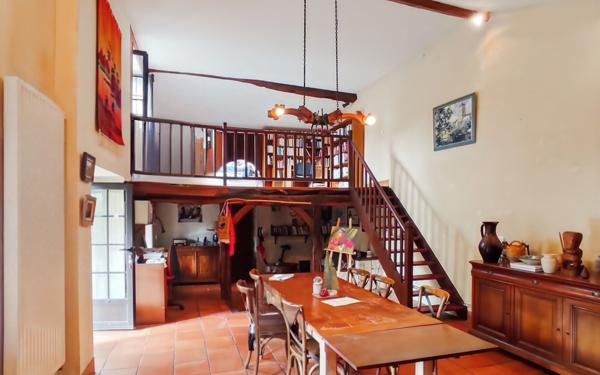 Maison à vendre    2 pièces •  Saint-Astier