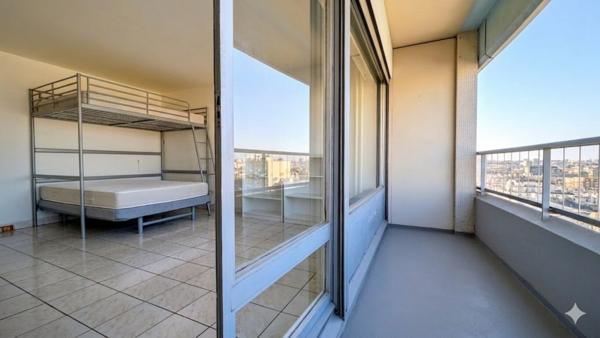 1 pièce Tour Super-Italie avec balcon