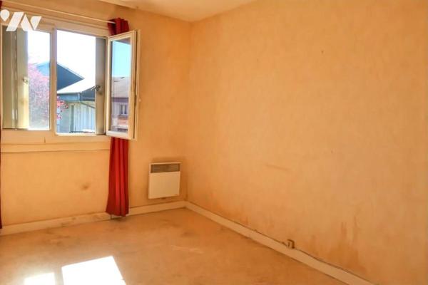 Maison T5 - Garage - Terrasse - Jardin. 286 m² cadastré.