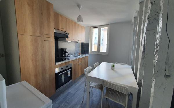 Immeuble à vendre    14 pièces •  Limoges