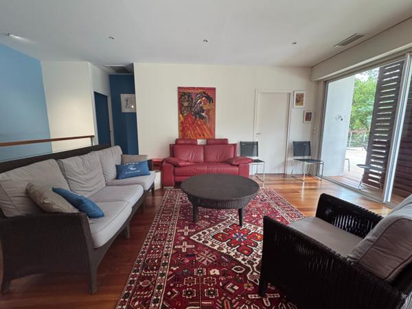 Piraillan , au calme, villa spacieuse 242m²