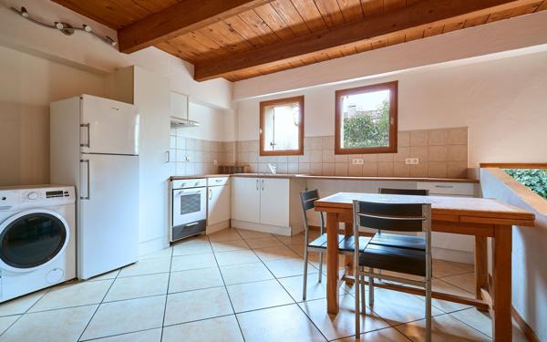 Immeuble à vendre    4 pièces • 112 m2 Valensole