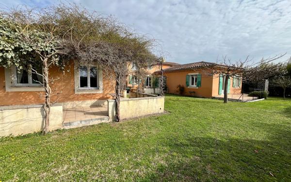 Maison à vendre    5 pièces • 180 m2 L'Isle-sur-la-Sorgue