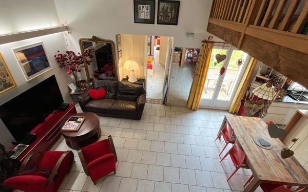 Maison à vendre    5 pièces • 180 m2 L'Isle-sur-la-Sorgue