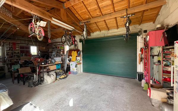 Maison à vendre    5 pièces • 180 m2 L'Isle-sur-la-Sorgue