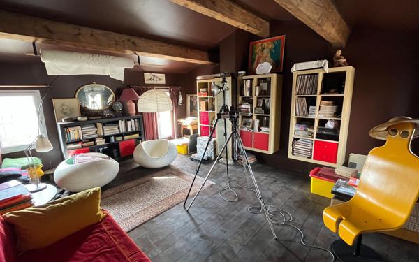 Maison à vendre    5 pièces • 180 m2 L'Isle-sur-la-Sorgue