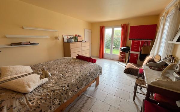 Maison à vendre    5 pièces • 180 m2 L'Isle-sur-la-Sorgue