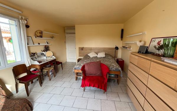 Maison à vendre    5 pièces • 180 m2 L'Isle-sur-la-Sorgue