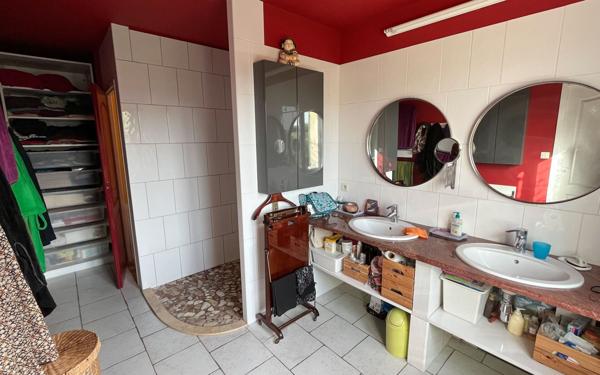 Maison à vendre    5 pièces • 180 m2 L'Isle-sur-la-Sorgue