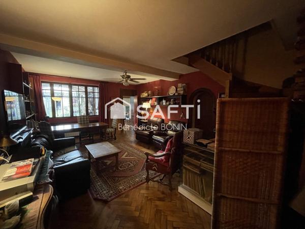 Maison de ville à fort potentiel d'aménagement