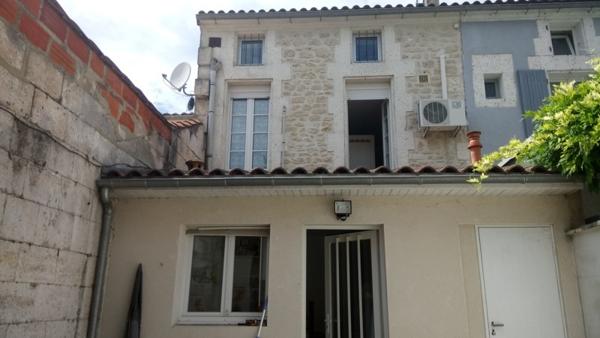 Immeuble à vendre |  Gond-Pontouvre |  104 m²
