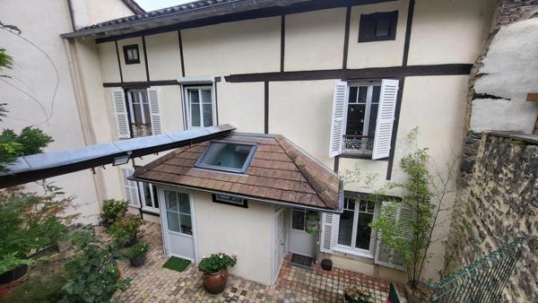 MAISON DE 145M² AU COEUR DE BEAUJEU AVEC 1700m² DE TERRAIN