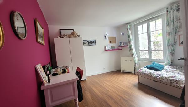 MAISON DE 145M² AU COEUR DE BEAUJEU AVEC 1700m² DE TERRAIN