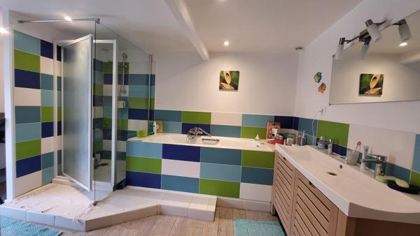 MAISON DE 145M² AU COEUR DE BEAUJEU AVEC 1700m² DE TERRAIN