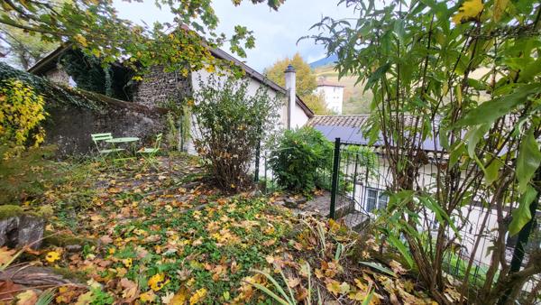 MAISON DE 145M² AU COEUR DE BEAUJEU AVEC 1700m² DE TERRAIN