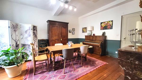 MAISON DE 145M² AU COEUR DE BEAUJEU AVEC 1700m² DE TERRAIN