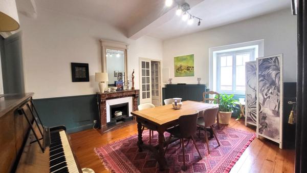 MAISON DE 145M² AU COEUR DE BEAUJEU AVEC 1700m² DE TERRAIN