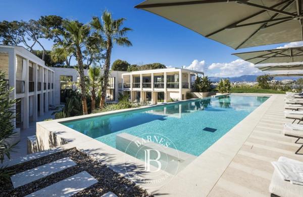 Antibes, Villa  1 650 m² à vendre