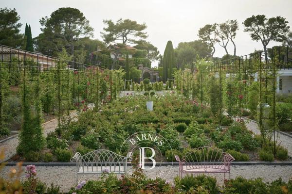 Antibes, Villa  1 650 m² à vendre