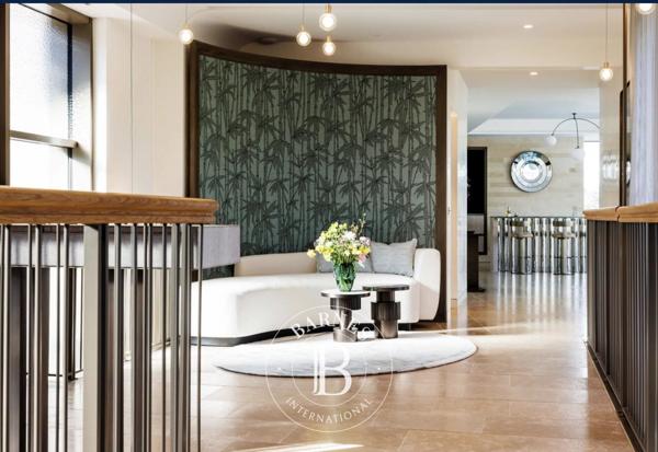 Antibes, Villa  1 650 m² à vendre