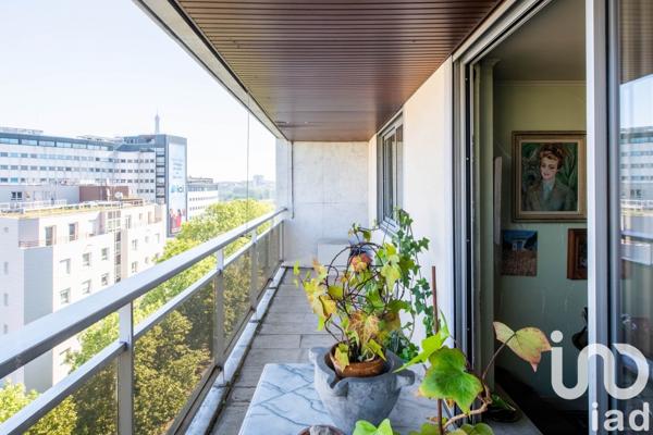 Appartement 4 pièces de 108 m² à Paris (75016)
