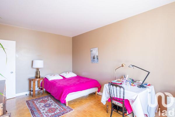 Appartement 4 pièces de 108 m² à Paris (75016)