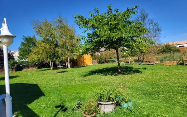 Maison à vendre    5 pièces •  Thénac