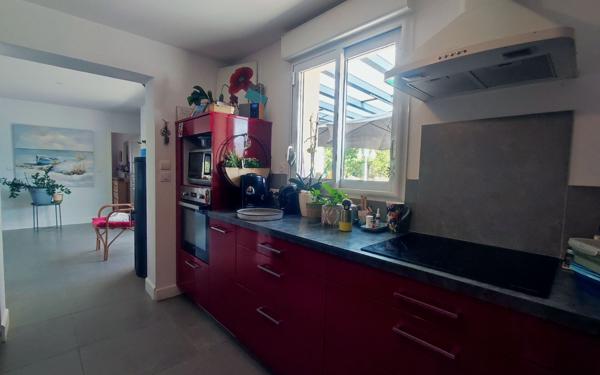 Maison à vendre    5 pièces •  Thénac