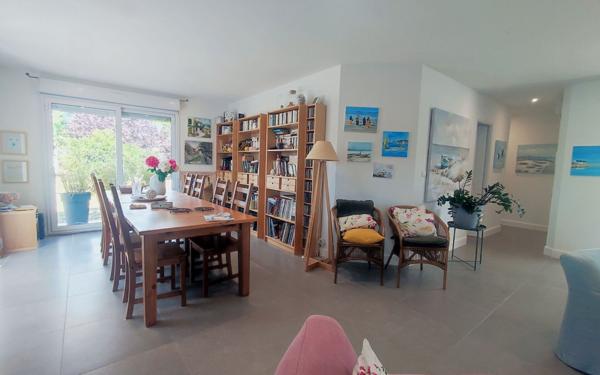 Maison à vendre    5 pièces •  Thénac