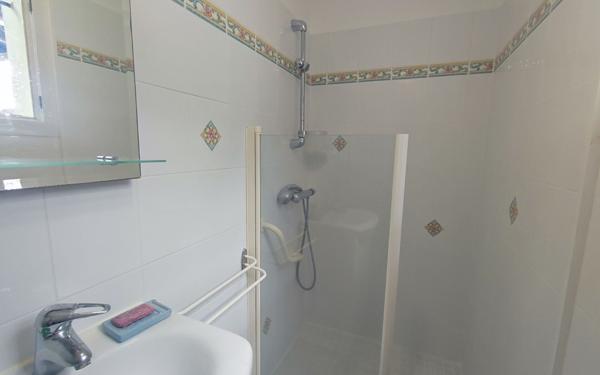 Maison à vendre    5 pièces •  Thénac