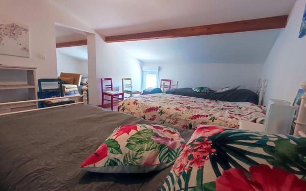 Maison à vendre    5 pièces •  Thénac