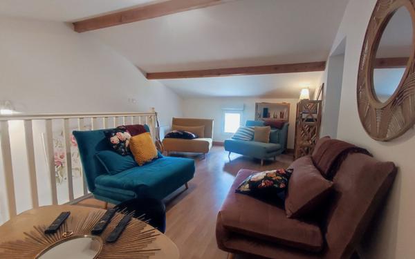 Maison à vendre    5 pièces •  Thénac