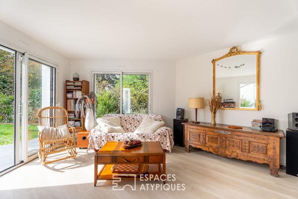 Contemporaine rénovée en coeur de Bourg à 200 m du Golfe du Morbihan