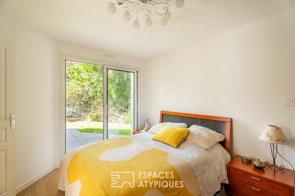 Contemporaine rénovée en coeur de Bourg à 200 m du Golfe du Morbihan