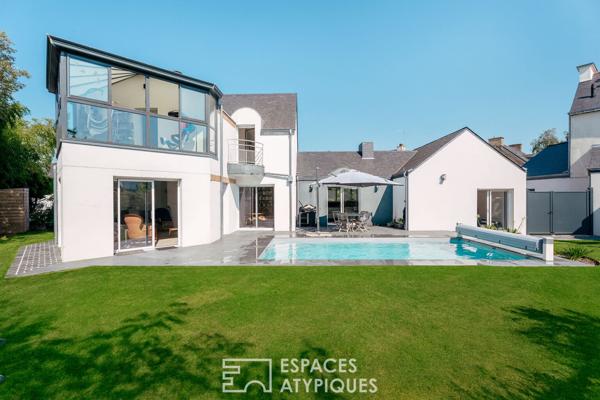 Contemporaine rénovée en coeur de Bourg à 200 m du Golfe du Morbihan