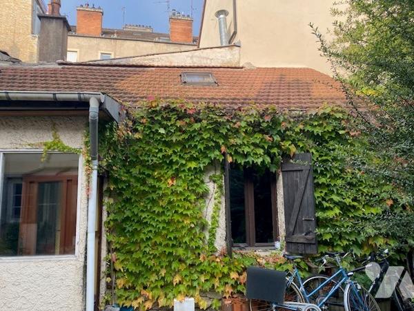 Quart gare ; Maison T2 (en copro), louée actuellement ;