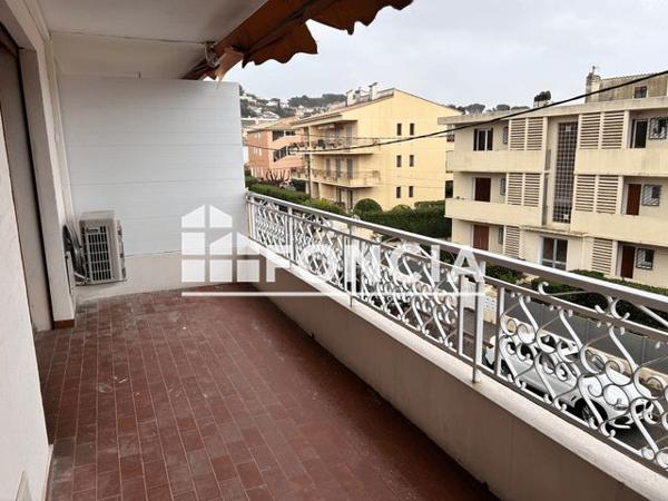 Location Appartement 2 pièces 34.57 m² - 53 MONTEE DES GALETS Six Fours Les Plages 83140