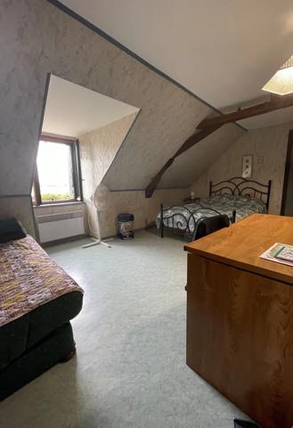 Exclusivité - Spay - Ancienne fermette restaurée 151 m2 au c