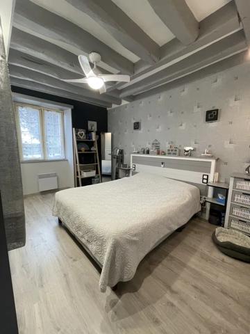 Exclusivité - Spay - Ancienne fermette restaurée 151 m2 au c
