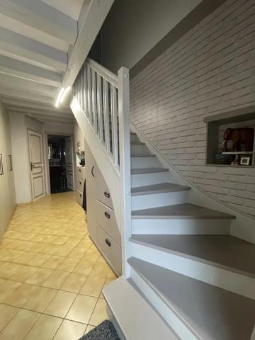 Exclusivité - Spay - Ancienne fermette restaurée 151 m2 au c
