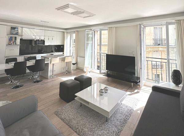 Appartement refait à neuf - deux chambres - 16 ème nord.