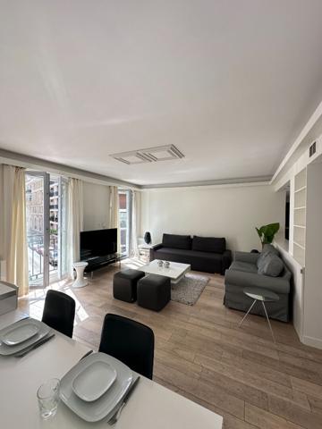 Appartement refait à neuf - deux chambres - 16 ème nord.
