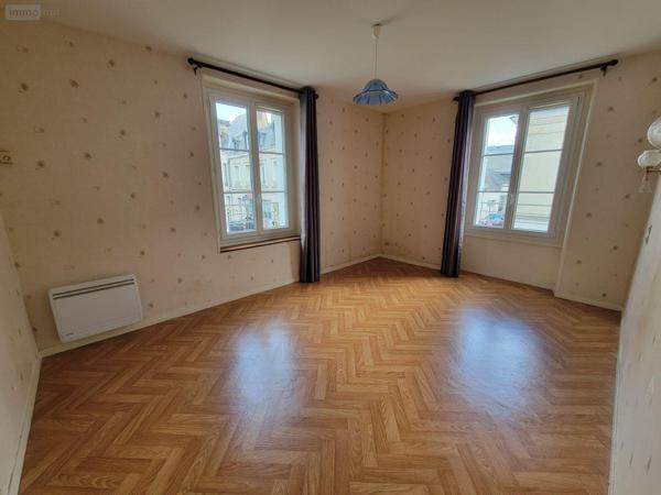 Appartement à vendre à Châteaudun dans l'Eure-et-Loir (28200), ref : RCS/865   
Centre-ville