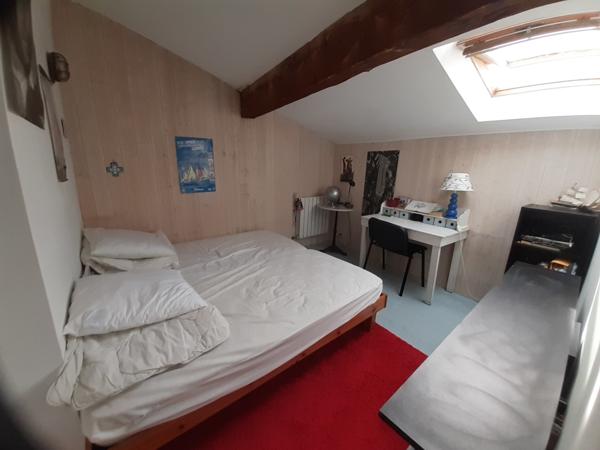 Maison 7 pièce(s) 6 chambre(s) 200 m²